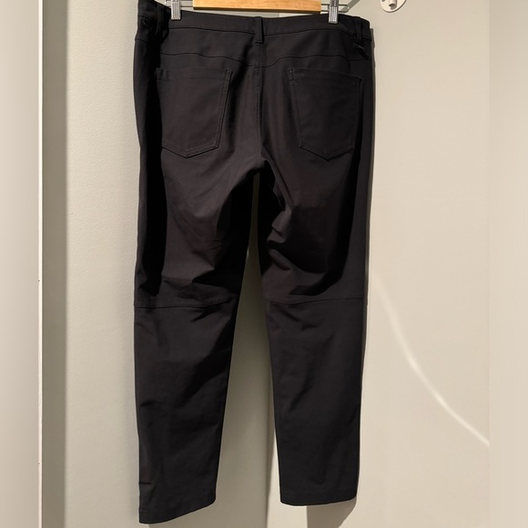 Lululemon black stretch pants - 34 x 28.5 - Picture 2 of 6